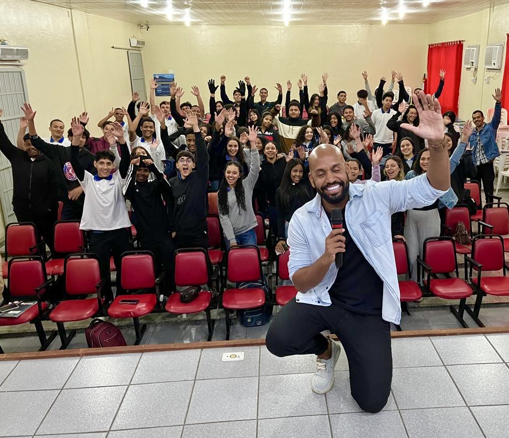 Turma reunida ao final de um treinamento da Escola Bazza